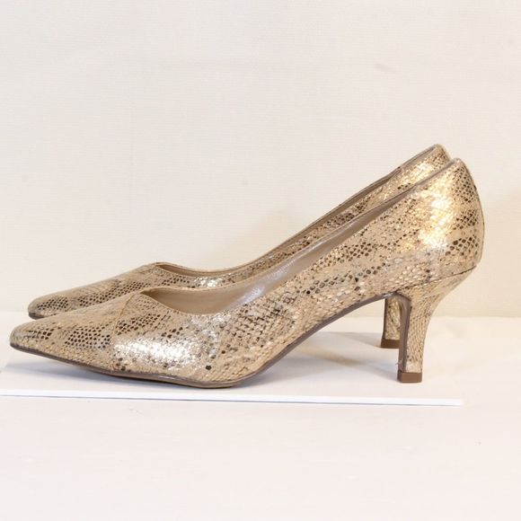 Easy Street Women's Snakeskin Pointed Toe Reptile Print Low Heel Pumps Size 8.5N - Picture 6 of 8